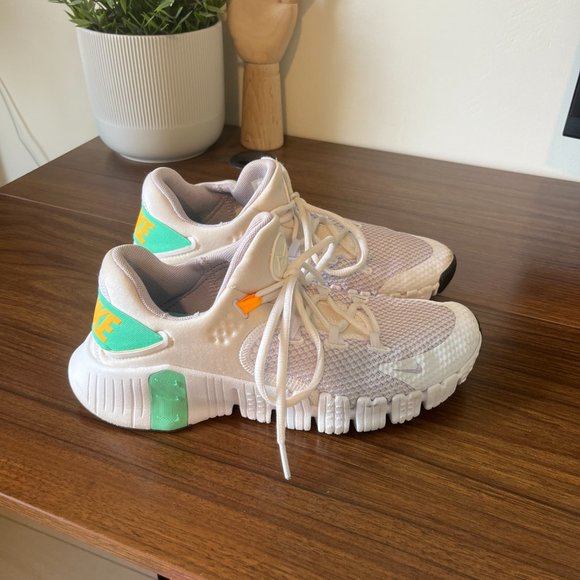 Nike Free Metcon 4 Women's Training Shoes - Picture 2 of 4